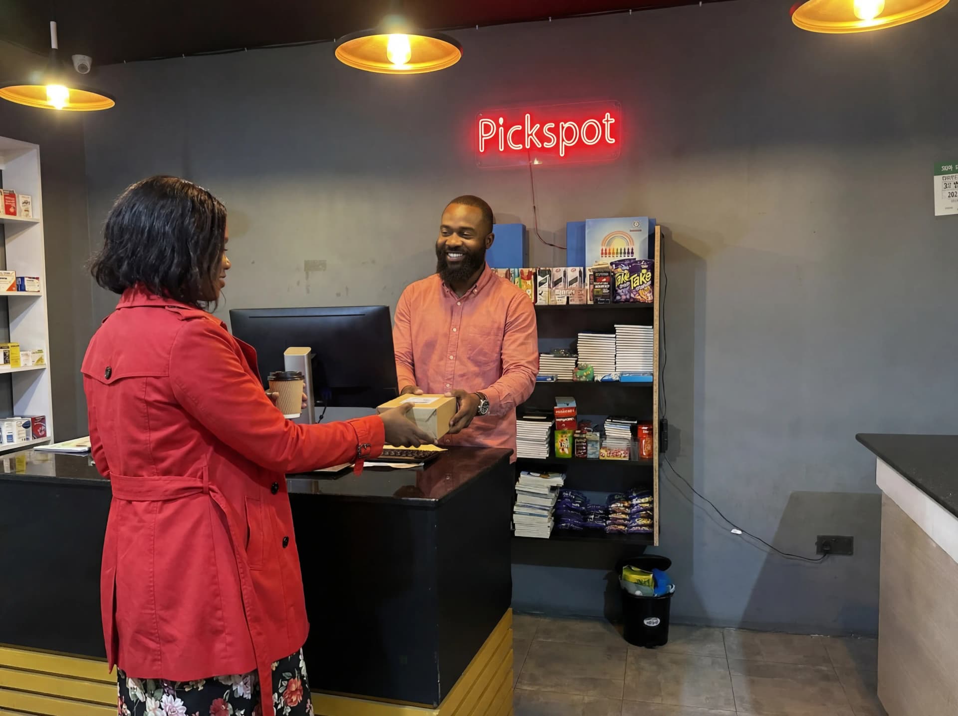 Realistic Pickspot Agent Pickup Point